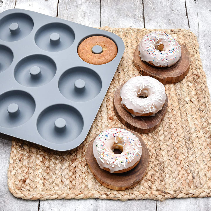 Boxiki Kitchen Donut Pan for Baking - Set of 3, Non-Stick Silicone Molds  for Baking, Easy to Clean Silicone Donut Molds for Oven Full Size  Doughnuts